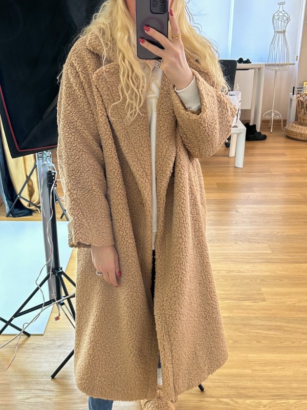 Boucle oversize maxi coat