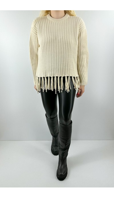 Püsküllü krem triko kazak