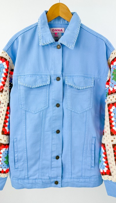 Kolları kroşe örgü detaylı mavi kot ceket 