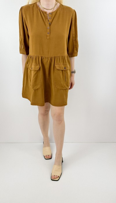 Camel tensel dökümlü elbise
