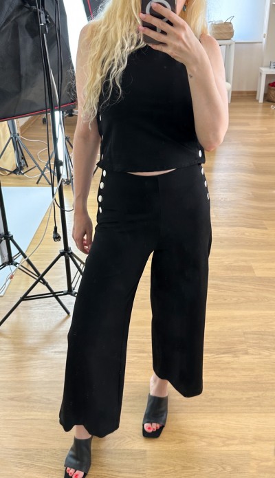 Siyah çıtçıt detaylı bluz pantolon takım