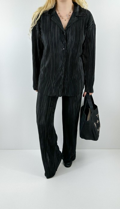 Siyah pileli kumaş gömlek pantolon takım