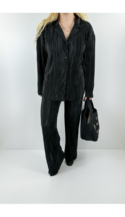 Siyah pileli kumaş gömlek pantolon takım