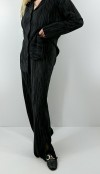 Siyah pliseli kumaş gömlek pantolon takım