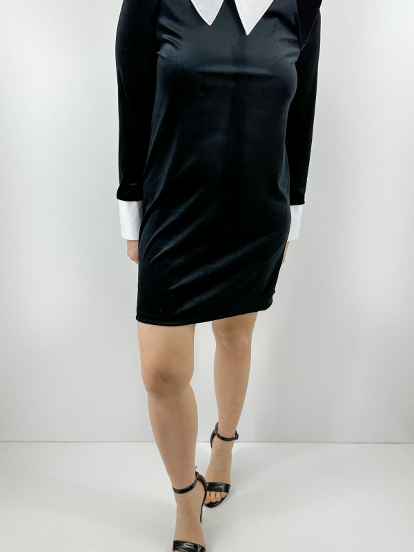 Yaka ve manşet detaylı siyah kadife elbise