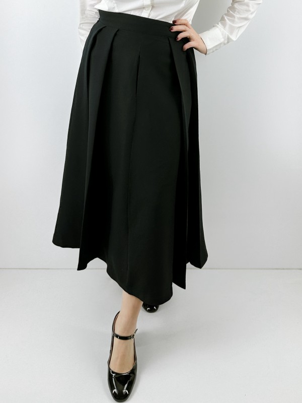 Black midi pleated skirt