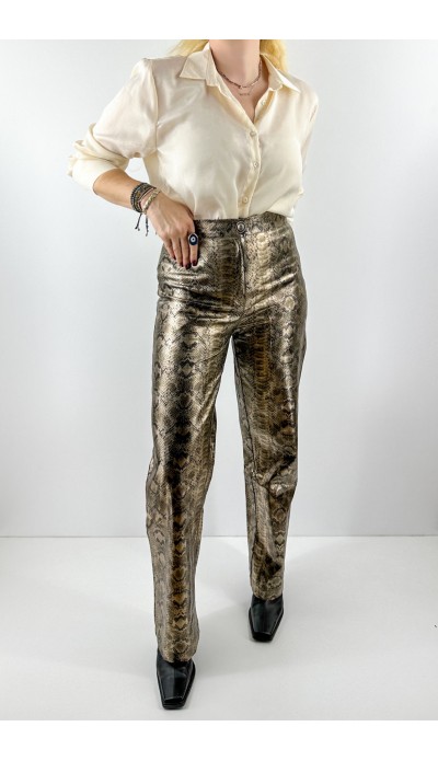 Yılan derisi desenli parlak pantolon