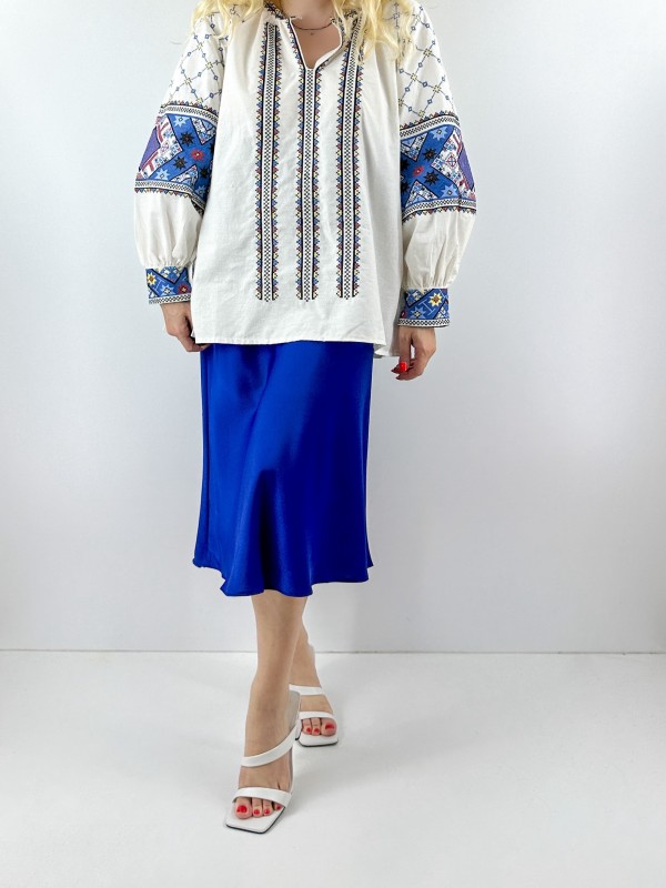 Blue embroidery detailed blouse