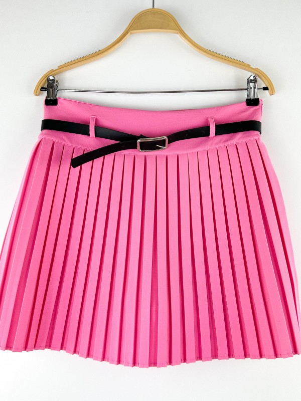 Pink pleated short skirt