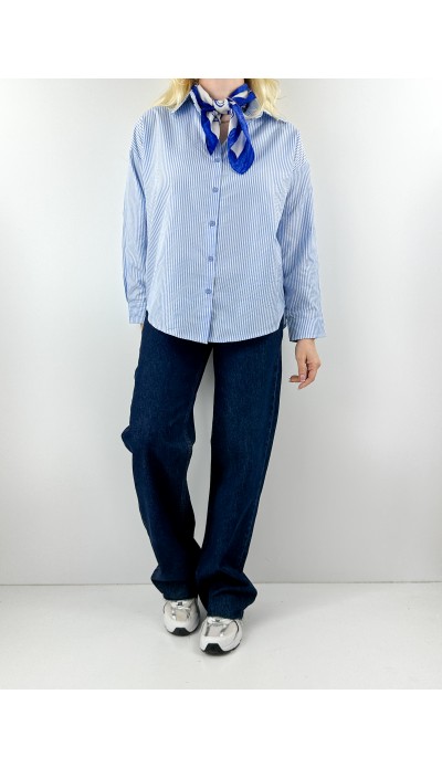 Mavi çizgili pamuklu gömlek