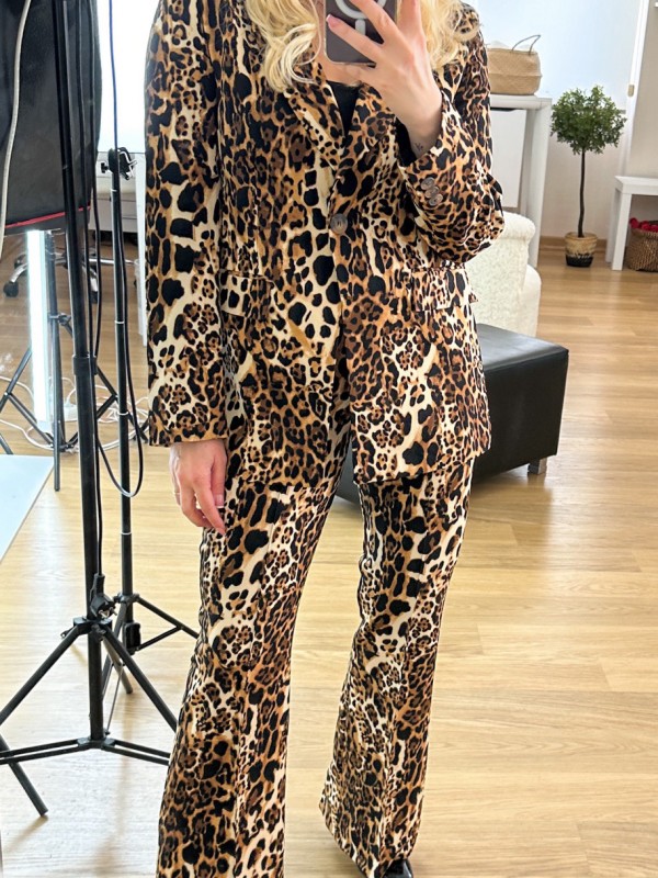 Leopar print jacket pant set