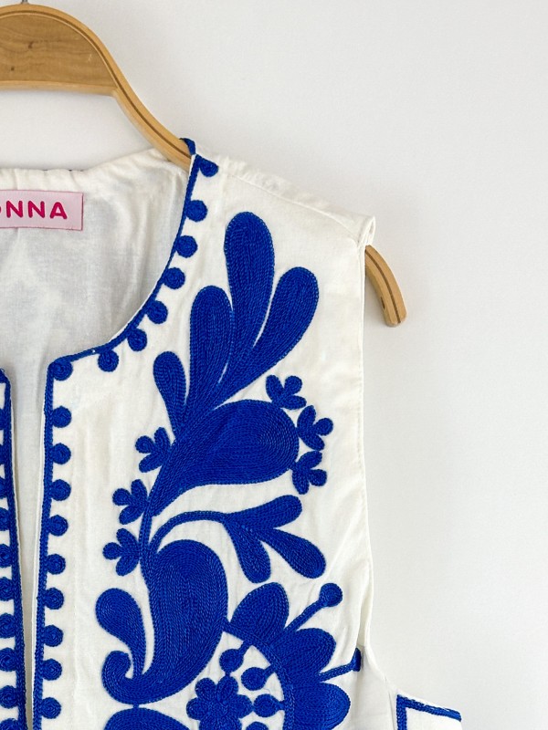 Blue embroidery detailed vest