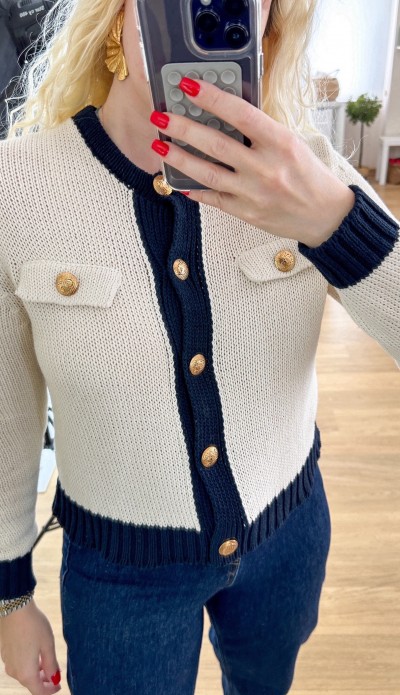 Altın düğmeli krem lacivert geçişli hırka