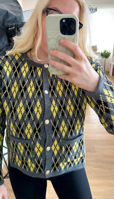 Baklava desenli sarı gri hırka