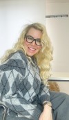 Diamond pattern gray sweater