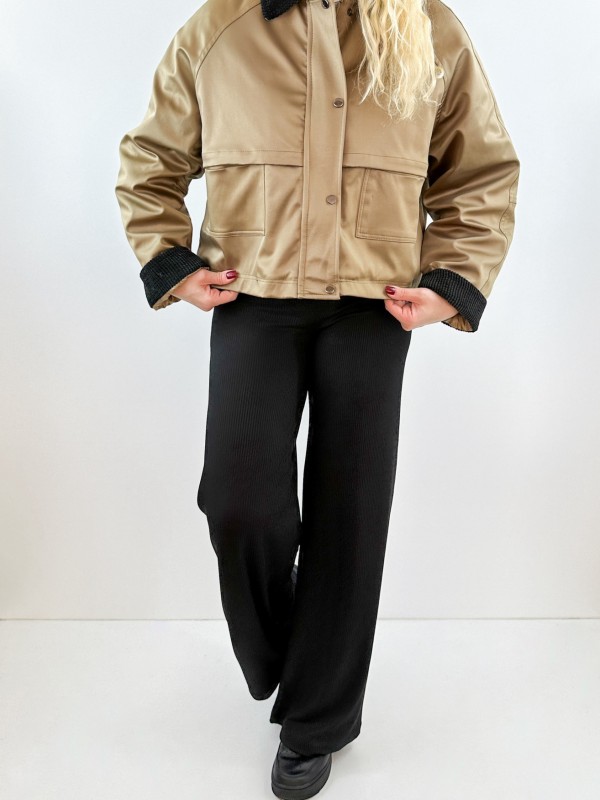 Collar and cuff velvet detailed coat