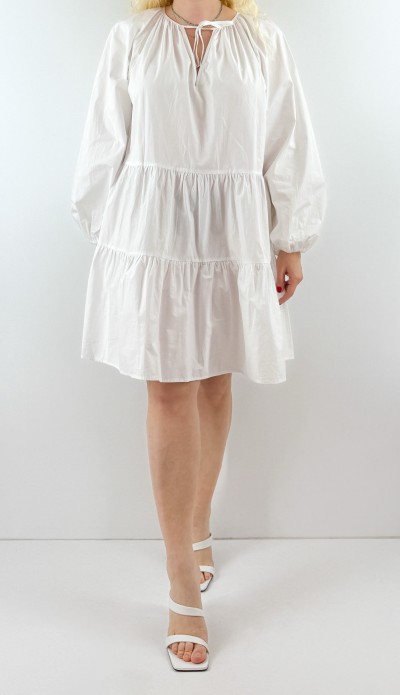 Beyaz kat detaylı poplin elbise