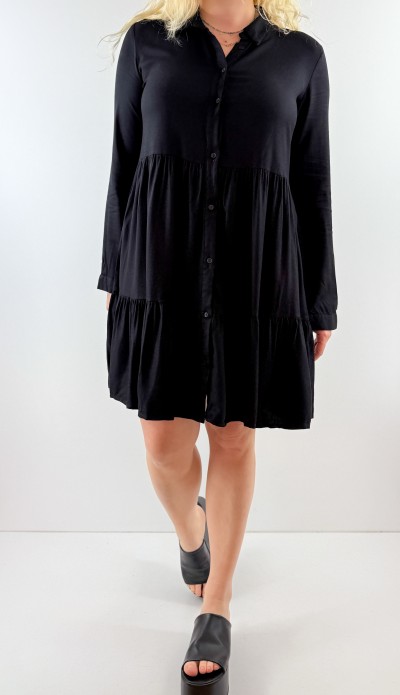 Siyah pamuklu kat detaylı elbise