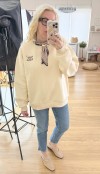 Fular yeri hazır krem fularlı sweatshirt