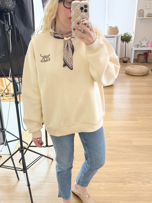 Fular yeri hazır krem fularlı sweatshirt