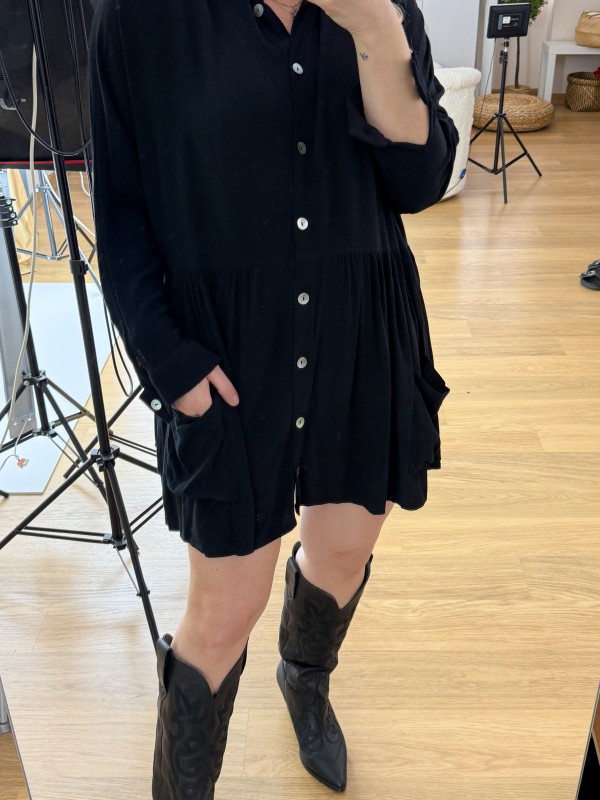 Siyah sedef düğmeli kloş elbise