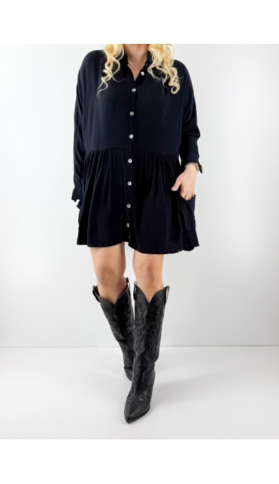 Siyah sedef düğmeli kloş elbise