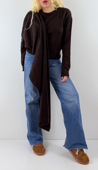 Atkılı kahverengi triko kazak