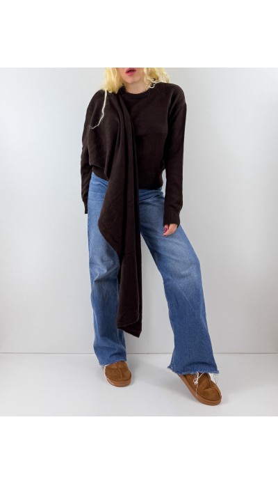 Atkılı kahverengi triko kazak