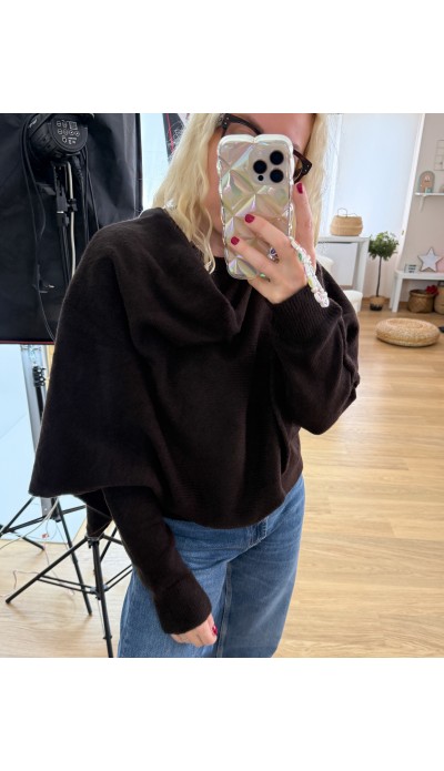 Atkılı kahverengi triko kazak