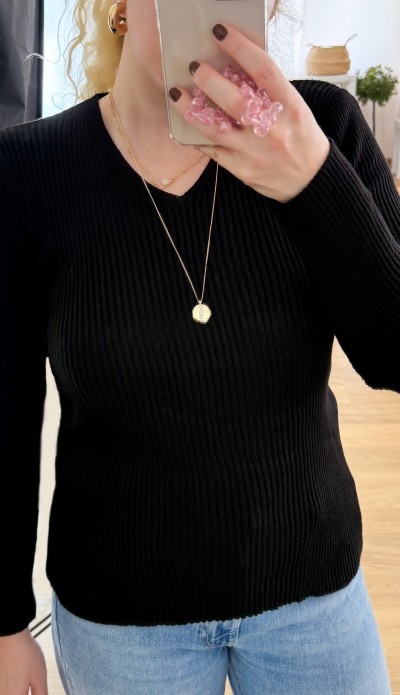 Black V neck slim jumper