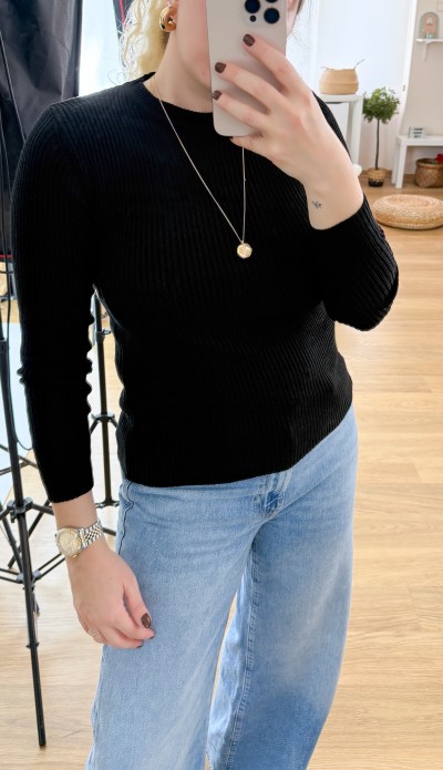 Black crew neck jumper