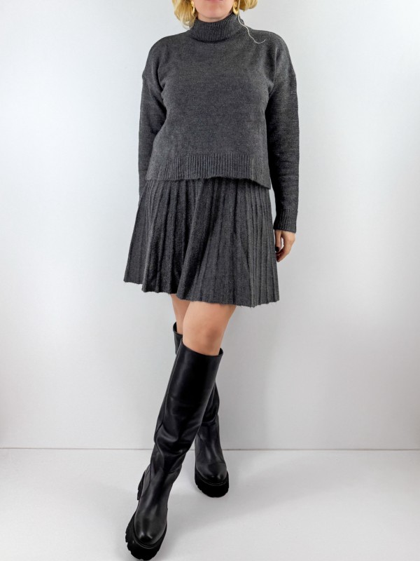 Gri balıkçı triko kazak etek takım