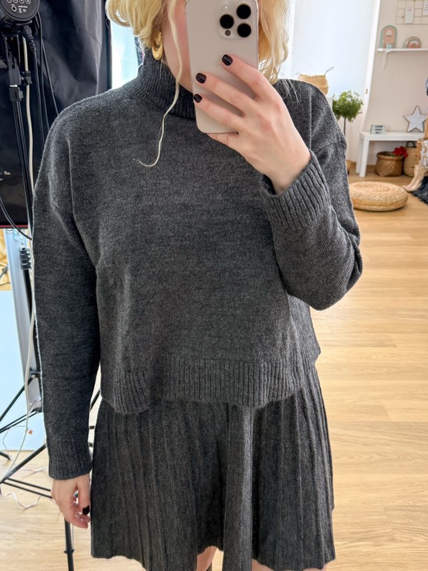 Gri balıkçı triko kazak etek takım