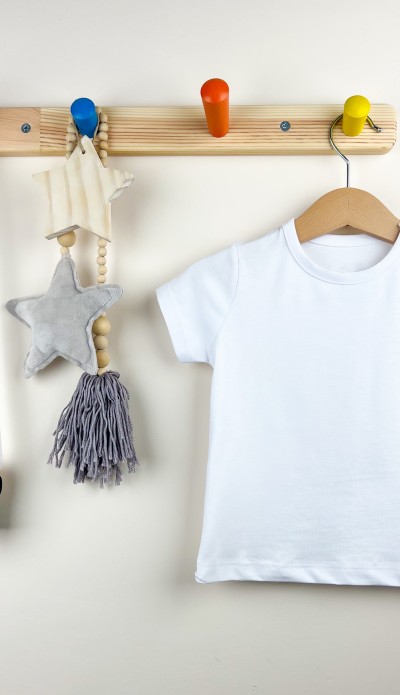 Beyaz kısa kollu pamuklu bebek tişört