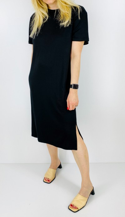 Çift taraf yırtmaçlı siyah elbise