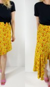 Flower printed asimetric skirt