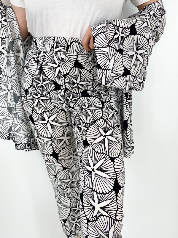 Black white printed kimono pants set