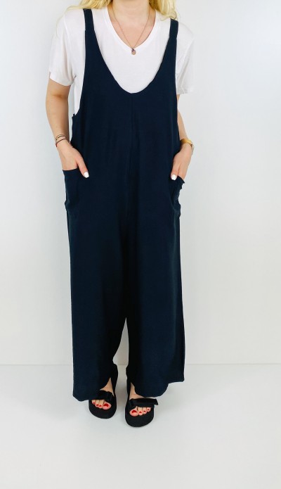 Siyah rahat kalıp tulum