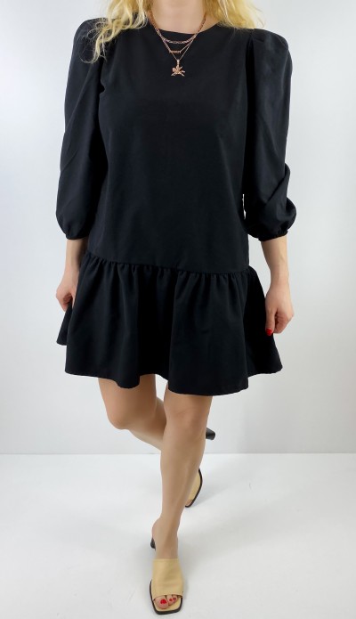 Siyah volanlı mini elbise