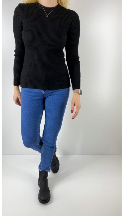 Siyah bisiklet yaka kazak