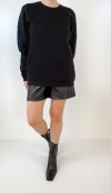 Black basic sweatshirt