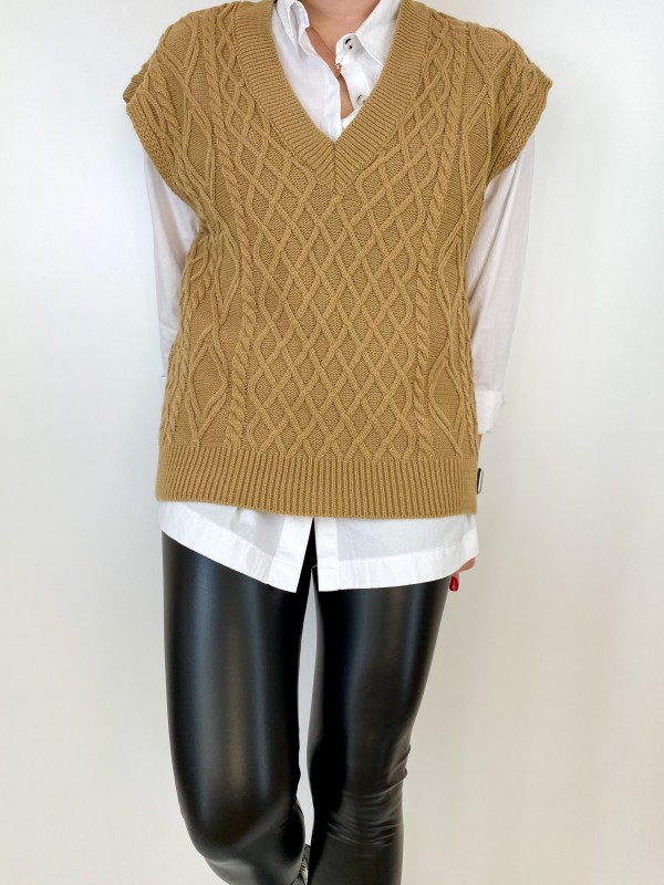 Brown knit jumper