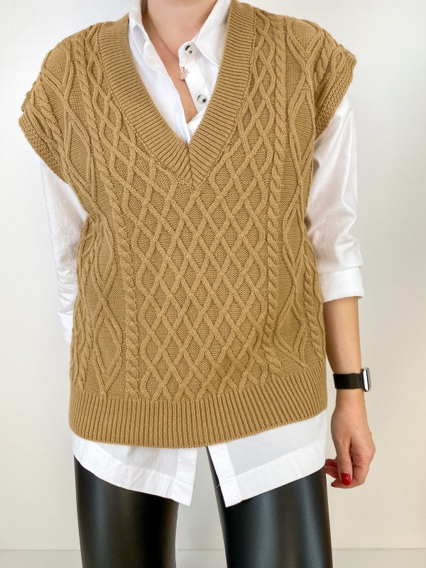 Brown knit jumper