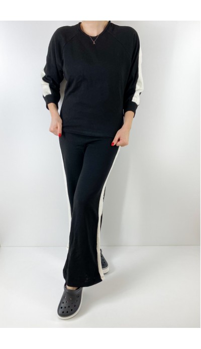 Yanı beyaz çizgili siyah bluz pantolon takım