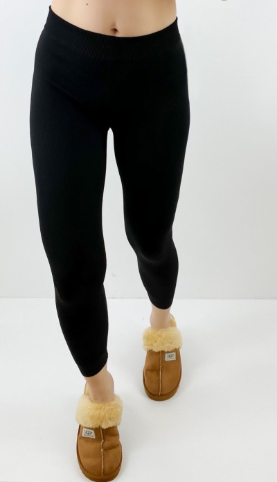Black knit legging
