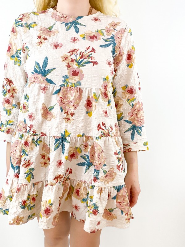 Çiçek desenli gofre kumaş elbise