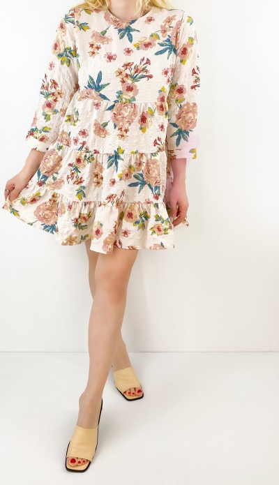 Çiçek desenli gofre kumaş elbise