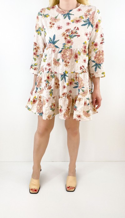 Çiçek desenli gofre kumaş elbise