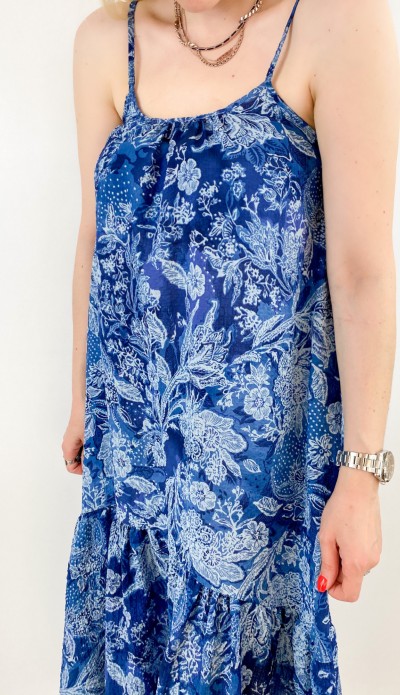 Mavi volanlı ince askılı elbise