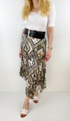 Asimetric pleated skirt